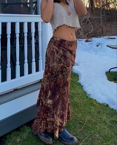 Phoebe Buffay Summer Outfits, Phoebe Buffay, Fits Inspo, Summer Dress Outfits, Summer Fits, Wild And Free, Fitness Inspo, Teen Fashion, Tie Dye Skirt