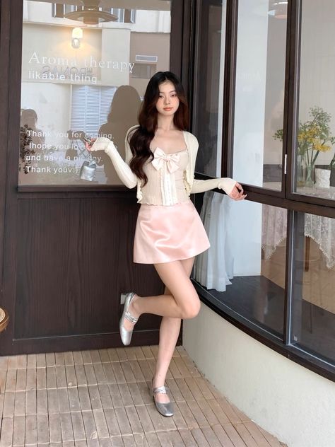 Coquette Airport Outfit, Ulzzang Fashion Street Styles, Softgirl Outfits, Fashion Outfits Aesthetic, Hairstyle Fashion, Korean Hair, Coquette Style, Aesthetic Fits, Vibe Clothes