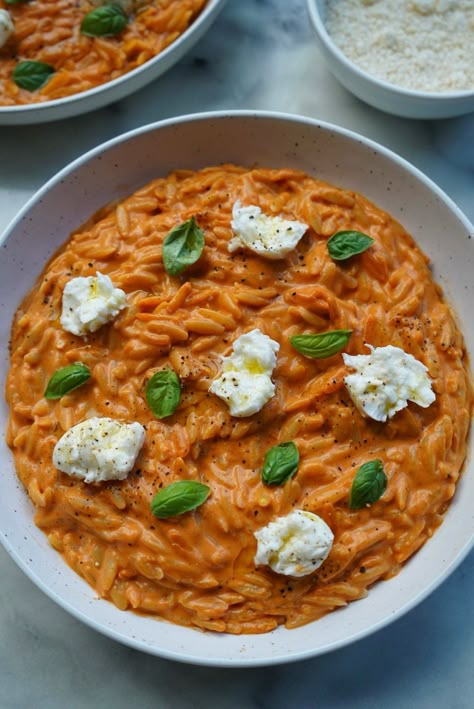 Orzo alla Vodka with Mozzarella & Basil Risotto Alla Vodka, Orzo Marinara Recipes, Vodka Sauce Risotto, Vodka Sauce Orzo, Tomato Mozzarella Orzo, One Pot Vodka Sauce Orzo, Spicy Vodka Orzo, Orzo Alla Vodka, Pasta With Mozzarella Balls