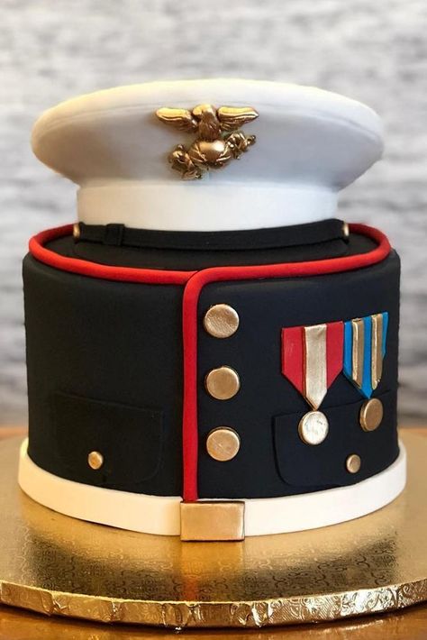 18 Unforgettable And Awesome Looking Graduation Cakes | Page 3 of 4 Marine Grooms Cake, Usmc Birthday Cake, Marine Corps Graduation Outfit, Marine Corps Cake Ideas, Graduation Cakes For Boys, Graduation Cakes For High School, Marine Corps Cake, Marine Corps Graduation, Simple Graduation Cakes