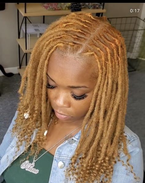 Blonde Loc Extensions Permanent, Blonde Locs Black Women, Honey Blonde Locs, Faux Locs Blonde, Color Locs, Locs Color, Loc Colors, Locs Inspiration, Blonde Locs