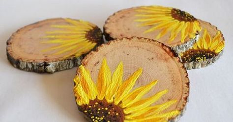 Takken Decor, Sunflower Coasters, Wood Slice Art, Wooden Slices, Diy Coasters, Sunflower Design, Wooden Coasters, Crafty Craft, Craft Time