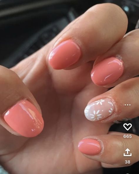 Spring Break Nails Short Almond, Easter Nails Squoval, Short Spring Manicure, Simple June Nails, August Nail Ideas Acrylic Short, Short Round Nails Spring, August Nails Ideas Simple, Spring Nails Short Almond, Anc Nails