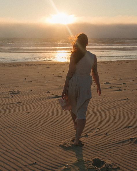 An Arizona girl’s first time touching Oregon Coast sand in six years. So grateful to have documented such special moments that pay tribute to so many pieces of her story. Her passion for documenting life as she sees it. Her love for nature. Her celebration of finding her soulmate and becoming his fiancé. Her deep-rooted history with this specific place. It will always be an honor to hold space for a woman to honor herself. 🤍 luv u QT pie @jocelynraebourlier Pieces Of Her, Hold Space, Documenting Life, Love For Nature, Luv U, So Grateful, Oregon Coast, Special Moments, Soulmate