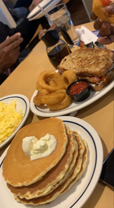 Ihop Pancake Recipe, Breakfast Restaurant Snapchat, Pancake Diner Aesthetic, 99 Pancakes Snapchat, Ihop Cupcake Pancakes, Ihop Breakfast Snapchat, Ihop Food, I Hop Pancake Recipe, Ihop Pancakes