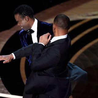 True Story: I came close to slapping Chris Rock when I met him... Read all about it on my blog, The Word Pimp Spits Wisdom Like Seeds. #chrisrockwillsmith #chrisrockslap #willsmithslapschrisrock #willsmith #chrisrock #AcademyAwards2022 #WillAndChris Will Smith And Chris Rock, Oscars 2022, Katt Williams, The Slap, Irrational Fear, Chris Rock, King Richard, Jada Pinkett Smith, The Smiths