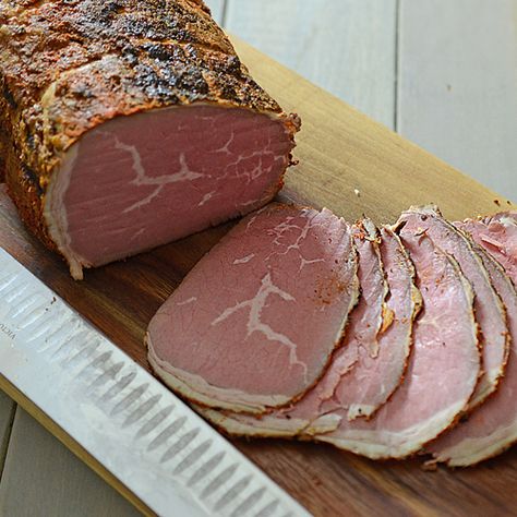 Nibble Me This: How to Make Deli Style Cajun Roast Beef Lunch Meat at Home ~ Sous Vide first then seared on hot grill. Roast Beef Lunch, Luncheon Meat Recipe, Deli Meat Recipes, Cured Meat Recipes, Homemade Sausage Recipes, Lunch Meat Recipes, Luncheon Meat, Homemade Lunch, Meat Sandwich