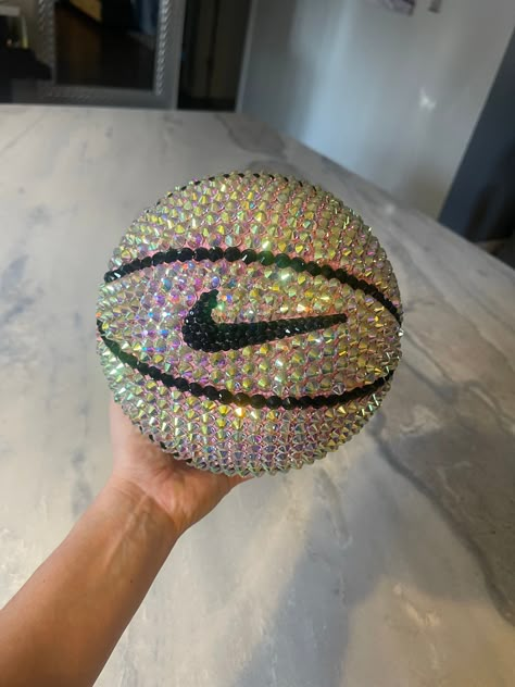 Add some fun to any room with this blinged out basketball! An awesome piece for any room or would even make a great gift. Can also be a prop for photos!  You can personalize it however you want! If you have any questions or have a different idea you want me to do to it, please do not hesitate to message me. I would love to hear your idea(s) and would love to do it for you! Bedazzled Basketball, Bedazzled Things, Basketball Things, Basketball Crafts, Basketball Quotes Inspirational, Sea Inspired Jewelry, Basketball Room, Basketball Stuff, Bling Ideas