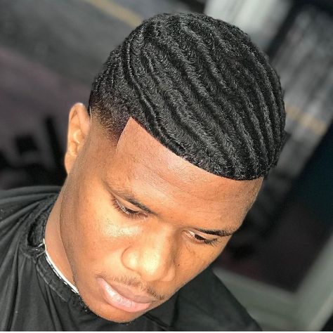 720 Waves, 360 Waves Hair, Fresh Haircuts, Waves Hairstyle Men, Andis Clippers, Men Fade Haircut Short, Taper Fade Curly Hair, Popular Mens Haircuts, Types Of Waves