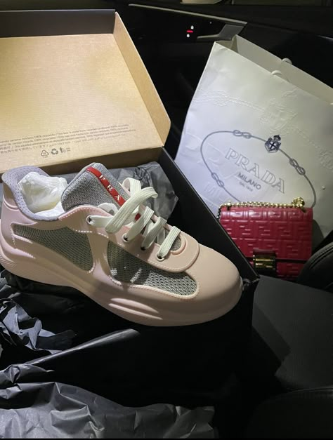 Prada Sneakers Outfit, Prada Shoes Outfit, Designer Sneakers Women, Shoes Wallpaper, Prada Sneakers, Chanel Boots, Trendy Shoes Sneakers, Pretty Shoes Sneakers, Kicks Shoes