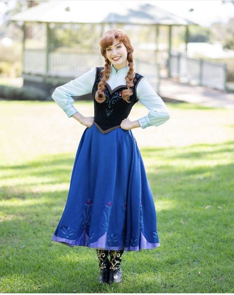 Princess Anna Frozen Costume, Frozen Anna Outfit, Princess Anna Cosplay, Anna Cosplay Frozen, Anna Costume Frozen, Anna Frozen Cosplay, Disney Princess Adult Costume, Frozen Anna Costume, Anna Halloween Costume