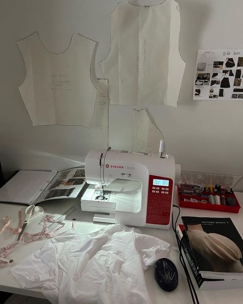 Fashion Making Aesthetic, Clothes Designer Aesthetic, Creative Process Aesthetic, Clothing Designer Aesthetic, Sewing Aesthetic Ideas, Fashion Astetic, Life Of A Fashion Designer, Tailor Aesthetic, Tailoring Aesthetic