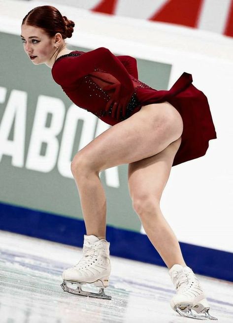 Sports Illustrated's best portraits of women athletes. These Perfectly Timed Sports Photos Should Totally Win a Gold Medal #sports #athletes #game #champion #fitness #uk #athletics #athlete #trackandfield #fitness #sports #running #sport #run #training #m #workout #motivation #tracknation #olympics #gym #runner #track #hurdles #athletes #fitnessmotivation #fit #longjump #runners #football #tokyo #sprint #nike #basketball #shotput #love #us #usa #japan #germany #colombia #russia #italy #france Track Hurdles, Aleksandra Trusova, Run Training, Beautiful Yoga Poses, Sasha Trusova, Figure Skating Outfits, Russian Figure Skater, Women Athletes, Gymnastics Videos