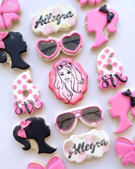 Barbie Themed Decorated Cookies, Barbie Cookies Decorated Easy, Disco Barbie Cookies, Barbie Birthday Cookies Decorated, Barbie Sugar Cookies Royal Icing, Barbie Cookies Decorated, Barbie Sugar Cookies, Barbie Treats, Barbie Cookies