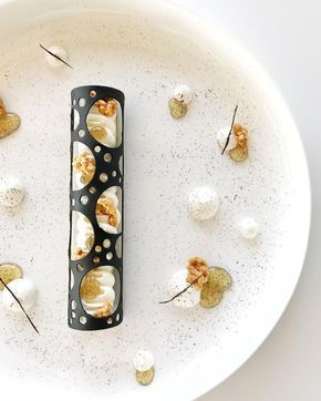 Fantastic Dessert Chef, Fine Dining Desserts, Michelin Star Food, Dessert Plating, Fine Dining Recipes, Gourmet Desserts, Pastry Art, Molecular Gastronomy, Beautiful Desserts