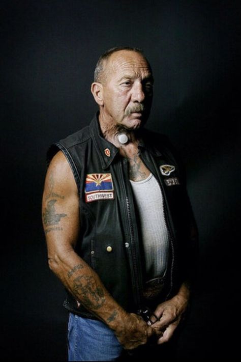 Sonny Barger member of the Hells Angels motorcycle club. Sonny Barger, Hells Angles, Biker Gangs, Hells Angels Mc, Respect Your Elders, Motorcycle Gang, Biker Photoshoot, Photo Sizes, Biker Clubs