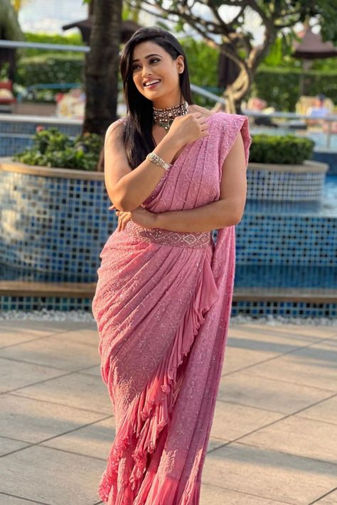 Check out new Collection of Shweta Tiwari Photos, Pic, Images & HD Wallpapar 2023. Read about Shweta Tiwari Wiki details, Blog. Sweta Tiwari, Shweta Tiwari, Fashion Network, Modern Saree, Elegant Saree, Pink Saree, Beautiful Smile Women, Image Hd, Ethnic Fashion