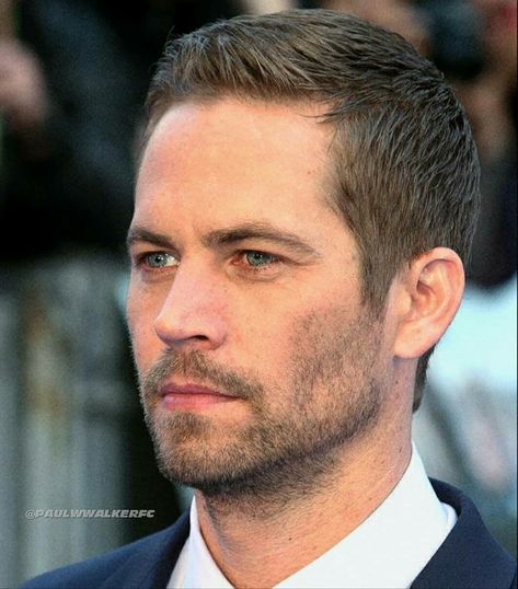 Paul walker Paul Walker Short Hair, Paul Walker Hairstyle, Paul Walker Haircut, Paul Walker Hair, Johnny Depp Hairstyle, Model Haircut, Older Men Haircuts, Mid Fade Haircut, Low Fade Haircut