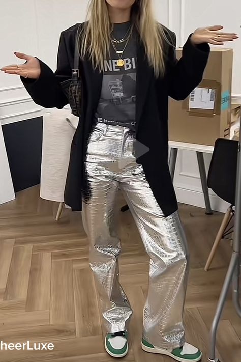 Silver Pants Outfit, Metallic Pants Outfit, Jeans Fall Outfit, Saturday Night Outfit, Silver Pants, Metallic Pants, Autumn Outfit, Silver Jeans, Outfit Inspo Fall