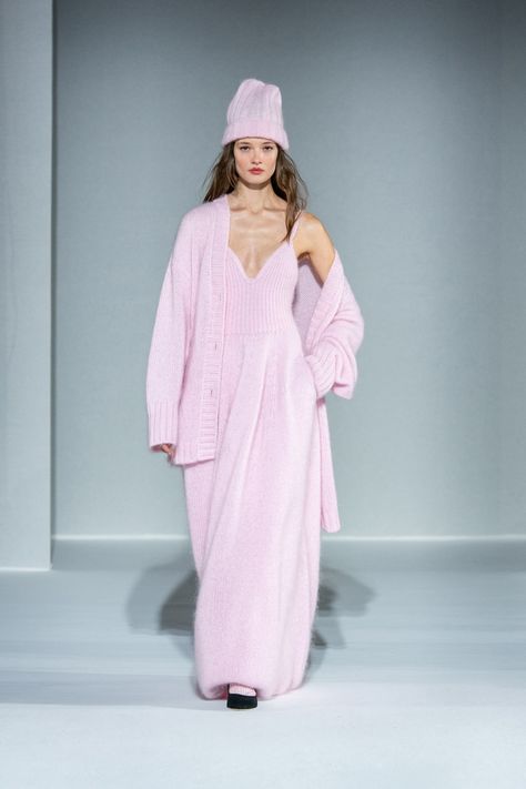 Fall Winter 2024, Maxi Dresses Casual, Fashion Show Collection, Knit Fashion, Red Carpet Fashion, Winter 2024, Fall 2024, Business Fashion, Milan Fashion Week