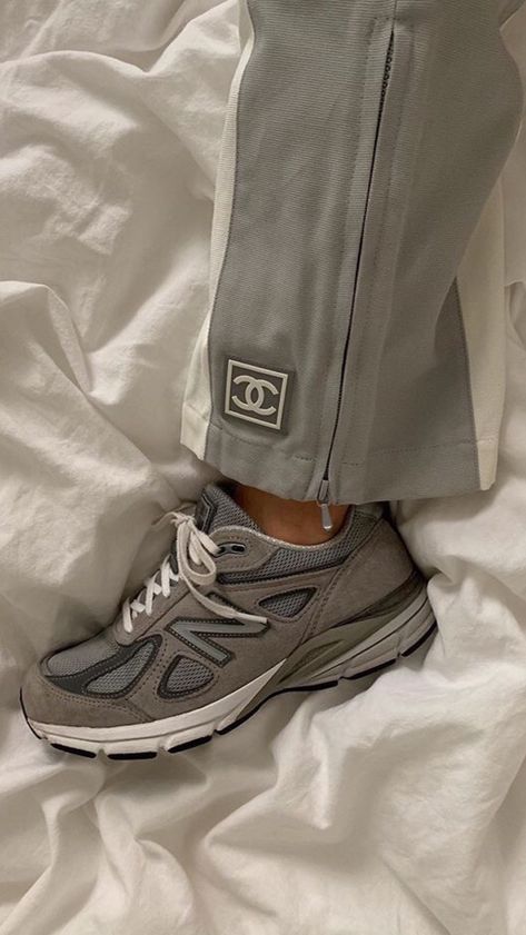 Pinterest @ fadedwhite New Balance Outfit, Dad Shoes, Shoe Inspo, New Balance Sneakers, Album Design, Grey Shoes, New Balance Shoes, Dream Shoes, Sneaker Collection