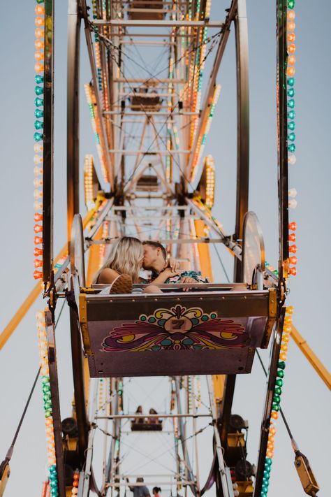 Carnival Photo Shoots, Fair Pictures, Carnival Photography, Fair Photography, Romantic Date Night Ideas, Carnival Wedding, Lifestyle Shoot, Lifestyle Portraits, Mountain Bride