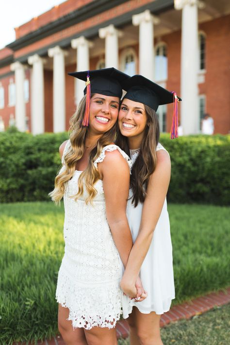 Nursing School Graduation Pictures, Doctorate Graduation, College Grad Pictures, Grad Picture Ideas, Cap And Gown Photos, Cap And Gown Pictures, Nursing Graduation Pictures, Graduation Pic, College Pictures