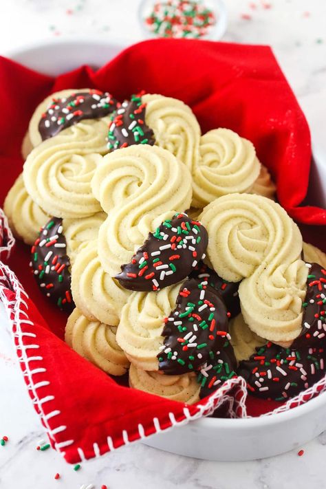 German Spritz Cookies, Spritz Cookie Recipe, German Christmas Cookies, German Cookies, Danish Butter Cookies, Chocolate Dipped Cookies, Dipped In Chocolate, Dipped Cookies, Spritz Cookies