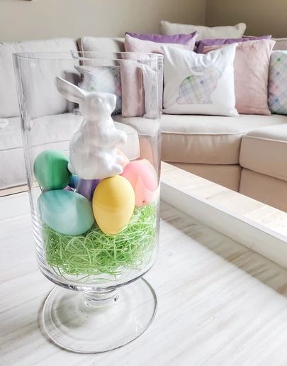 Easter Decorations Living Room, Easter Decor Living Room, Easter Countertop Decor, Living Room Easter Decor, Easter Bathroom Decor, Easter Decor Ideas For The Home, Easter Living Room Decor, Easter Room Decor, Easter Living Room