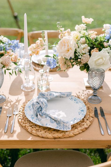 Flower Layout, White Wedding Table Setting, Blue Wedding Receptions, Beach Wedding Decorations Reception, Blue Weddings, Bridesmaid Luncheon, Something Blue Bridal, Tropical Wedding Flowers, Blue Bridal Shower