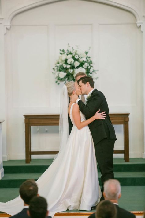 Bride and Groom First Kiss at the Altar | South Tampa Holy Trinity Presbyterian Church Wedding Ceremony Altar Kiss Photo, Wedding Ceremony Kiss Pictures, Kiss At The Altar, Bride And Groom Kissing At Alter, Wedding Kiss Pose At Alter, Wedding First Kiss, Wedding Ceremony Church, Ceremony Kiss, First Kiss Wedding