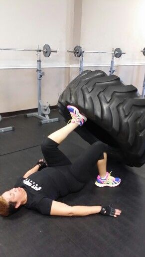 Tire workout Tractor Tire Workout, Tire Workouts For Women, Tyre Workout, Tire Exercises, Tire Workout, Home Strength Training, Tractor Tire, Outdoor Gym, Recovery Workout