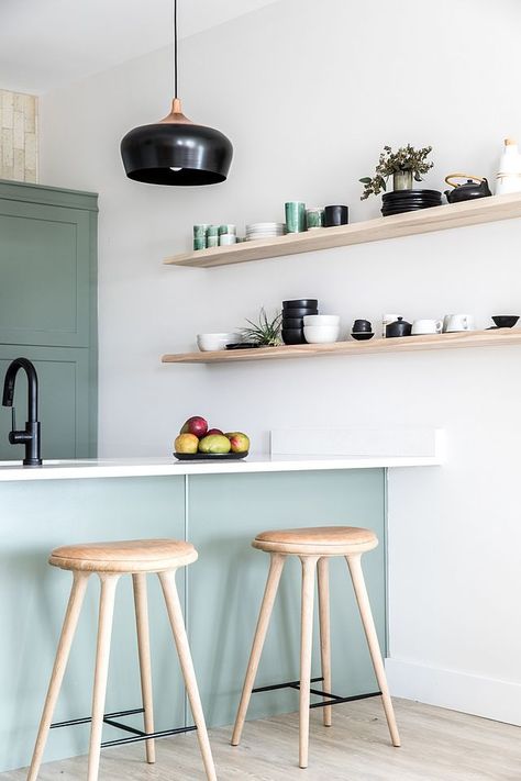 This Zen Maine Home Effortlessly Marries Wabi-Sabi and Scandinavian Design Light Green Kitchen, Scandinavian Kitchen Design, Kursi Bar, Green Kitchen Cabinets, Cute Dorm Rooms, Diy Home Decor Ideas, Walnut Dining Table, Scandinavian Interior Design, Scandinavian Kitchen