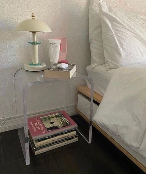 Cute Aesthetic Rooms, Acrylic Side Table, Deco Pastel, Dorm Inspo, Lap Desk, Redecorate Bedroom, Minimalist Room, Aesthetic Rooms, Bedroom Decor Ideas