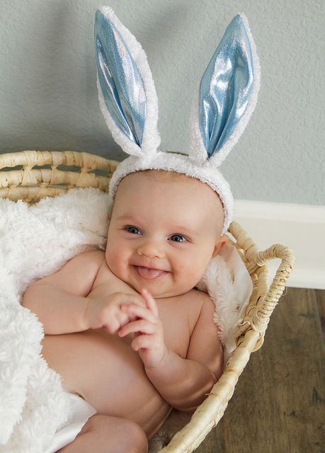 Baby Easter Pictures, Easter Baby Photos, Easter Photoshoot, Easter Photography, Baby Pic, Easter Baby, Easter Pictures, Baby Poses, Easter Photos