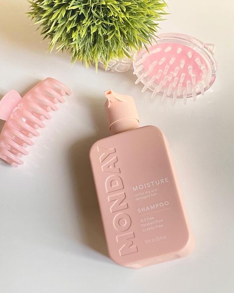 Kalin Greene on Instagram: “Picked up the @Monday moisturizing shampoo to try! The hotter the weather the more I want my hair to be as moisturized as possible in my…” Monday Shampoo, Moisturizing Shampoo, Pink Girly Things, Hair Spray, Clean Girl, My Hair, Skin Makeup, Girly Things, Body Care