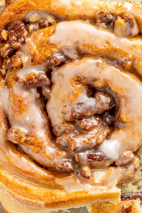 Soft, melt-in-your-mouth Pecan Pie Cinnamon Rolls are stuffed with a sweet pecan filling for a cozy crunch, and baked to a golden brown. Pecan Filling, Pecan Cinnamon Rolls, Cinnamon Roll Recipe Homemade, Fluffy Cinnamon Rolls, Sweet Roll Recipe, Pecan Rolls, Breakfast Rolls, Breakfast Sweets, Pecan Recipes