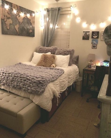 Single Dorm Room, Purple Bedroom Design, Solar Diy, Flooring Diy, Cozy Dorm Room, Bedroom Decor Lights, Dekorasi Kamar Tidur, Relaxing Bedroom, Redecorate Bedroom