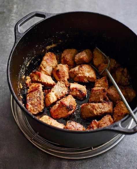 Masitas de Puerco or Cuban Fried Pork Chunks Masitas de Puerco/Cuban Fried Pork Chunks © Steve Giralt For this month’s recipe I asked last year’s July ChatterArtist and food photographer Steve Gira… Pork Chunks Recipes Easy, Pork Chunks Recipes, Fried Pork Chunks, Recipes With Pork Chunks, Pork Chunks, Cuban Recipe, Pork Bites, Cuban Pork, Recipe For Pork