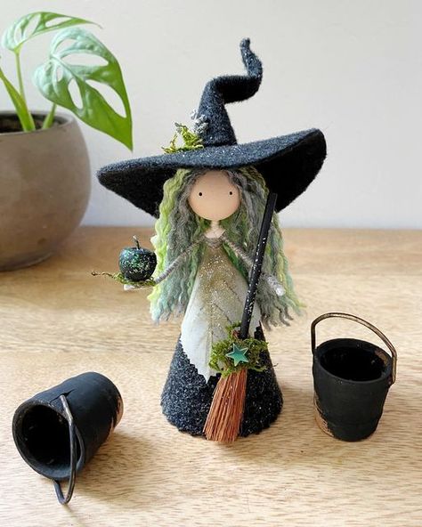 Wands and Willows on Instagram: "It’s apple-picking time! 🍏🍏🍏 . New magical friends arriving soon! Stay tuned! . . . . . . #poisonapple #wickedwitch #kitchenwitch #greenwitch #greenwitchcraft #witchyvibes #witchylife #witchdoll #dollmaker #halloweenwitch #greenhairdontcare #dollmaker #halloweendecor #witchgifts #witchart #dollcollection #giftshop #witchesofinstagram #spookyart" Kitchen Witch Doll, Witch Dolls, W.i.t.c.h Art, Halloween Witch Dolls, Poison Apple, Yarn Dolls, Poison Apples, Felt Fairy, Witchy Crafts