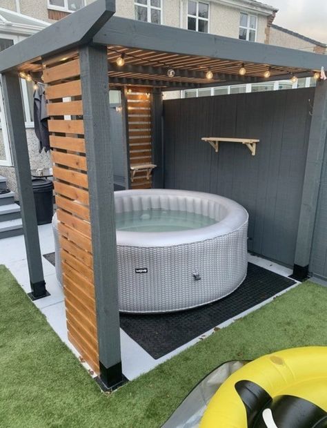 Garden Hot Tub Area, Outside Hot Tub, Hot Tub Bar, Hot Tub Shelters, Hot Tub Privacy, Outdoor Jacuzzi, Backyard Spa, Traditional Joinery, Hot Tub Patio