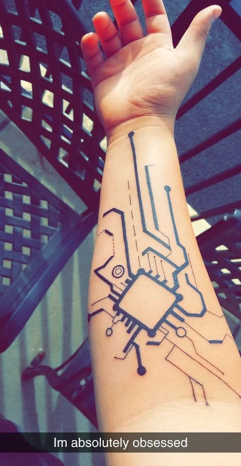 Family First Tattoo, Tech Tattoo, Harley Tattoos, Cyberpunk Tattoo, Tattoo Diy, Tattoo Fails, Healing Tattoo, Geniale Tattoos, Gaming Tattoo