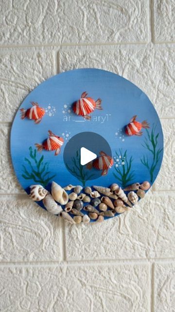 Art With Shells Seashells, Sea Shells Art, Painting With Seashells, Sea Shell Crafts Seashell Art, Sea Shells Painting, Sea Shells Crafts, Fish Art Painting, Modern Coastal Wall Art, Sea Shell Art