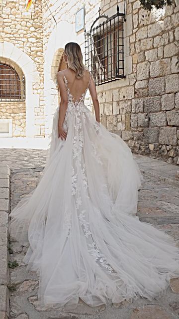 Riva Enzoani, Castle Wedding Dress, Enchanted Wedding Dress, Ceremony Wedding Dress, Enzoani Wedding Dress, 2016 Wedding Dresses, Wedding Moodboard, Bohemian Wedding Dresses, Wedding Dress Couture