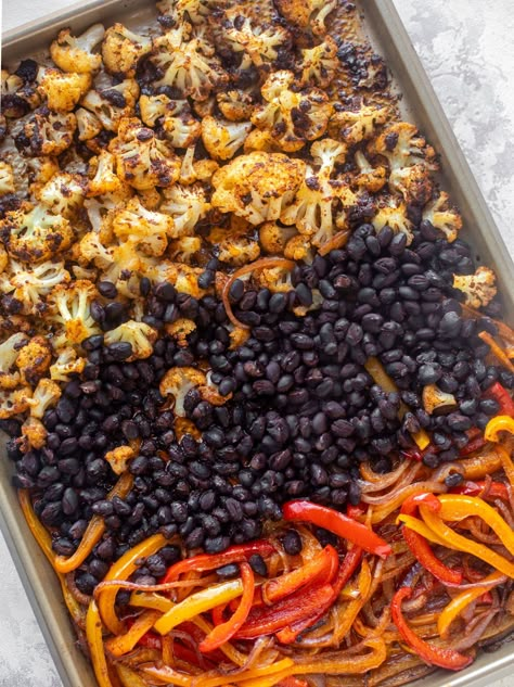 cauliflower and black bean sheet pan fajitas Cauliflower Fajitas, Sheet Pan Cauliflower, Edible Gift Baskets, Sheet Pan Fajitas, Pan Fajitas, Cauliflower Side Dish, Oven Recipe, Kitchen Post, Sheet Pan Dinners Recipes