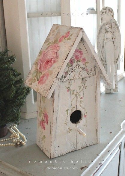 Image 1 Debi Coules, Shabby Chic Ideas, Shabby Chic Pillows, Bird Houses Painted, Deco Rose, Decorative Bird Houses, Shabby Chic Living, Shabby Chic Dresser, Shabby Chic Living Room