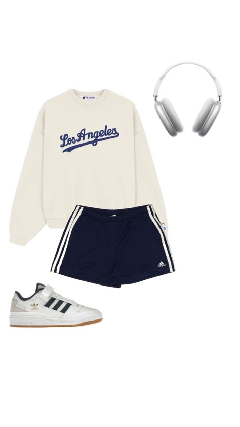 Retro Sporty Outfits, Sports Clothes Aesthetic, Sporty Kpop Outfit, Sporty Astethic Outfits, Sporty Comfy Outfits, Sport Summer Outfits, Summer Outfits Sporty Casual, Fashion Outfits Sporty, Sport Aesthetic Outfit