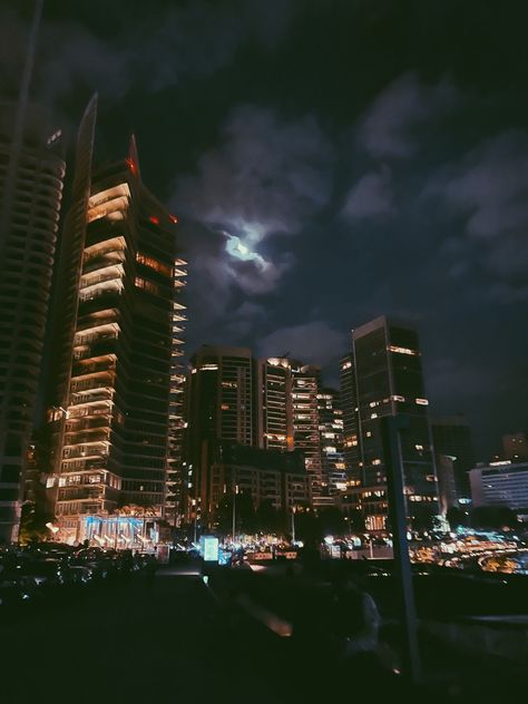 Beirut Lebanon Aesthetic, Beirut Aesthetic, Lebanon Aesthetic, Beirut Nightlife, Rain Vibes, At Night Aesthetic, Arab Vibes, Insta Highlight Covers, Lebanon Beirut