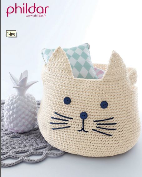 Crochet Nursery Decor, Bandeau Au Crochet, Crochet Nursery, Cat Basket, Crochet Basket Pattern, Crochet Cushions, Crochet Pillow, Crochet Diy, Crochet Basket