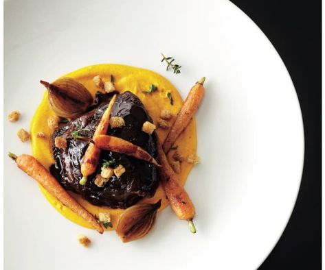 Carrot Puree Recipes Dinners, Beef Fine Dining, Gastro Pub Food, Beef Cheeks Recipe, Beef Main Course, Lamb Rump, Elegant Dishes, Carrot Puree, Gastro Pub